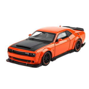 1:32 Dodge Challenger SRT Hellcat Diecast Car