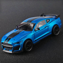 Load image into Gallery viewer, 1:18 Ford Mustang GT500 Diecast Car