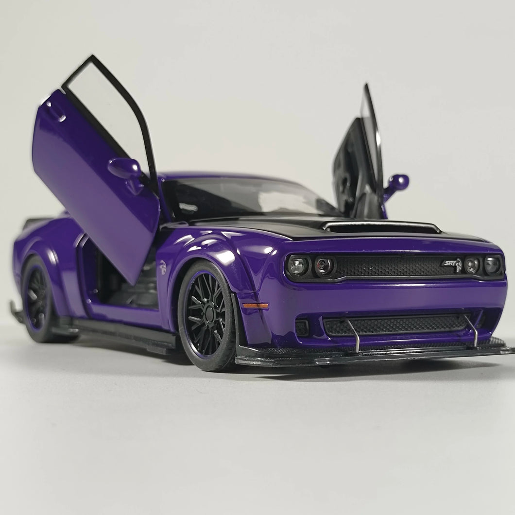 1:32 Dodge Challenger SRT Hellcat Diecast Car