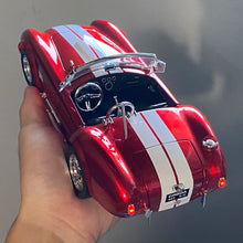 Load image into Gallery viewer, 1:24 Ford Shelby Cobra 427 Roadster 1965 S/C Alloy Die Cast Model Classic Vintage Car Sound And Light Birthday Children Toy Cars