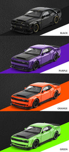 1:32 Dodge Challenger SRT Hellcat Diecast Car