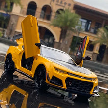 Load image into Gallery viewer, 1:24 Chevrolet Camaro Alloy Diecast Sports Car