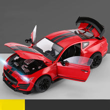 Load image into Gallery viewer, 1:18 Ford Mustang GT500 Diecast Car