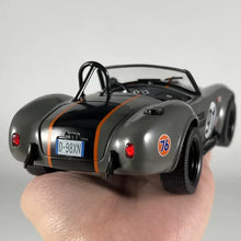 Load image into Gallery viewer, 1:22 Ford Shelby Cobra 427 S/C Classic Sports Car Alloy Metal Diecast Model Car