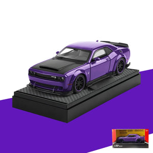 1:32 Dodge Challenger SRT Hellcat Diecast Car