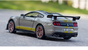 1:32 Ford Mustang Shelby GT500 Diecast Car