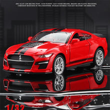 Load image into Gallery viewer, 1:32 Ford Mustang Shelby GT500 Diecast Car
