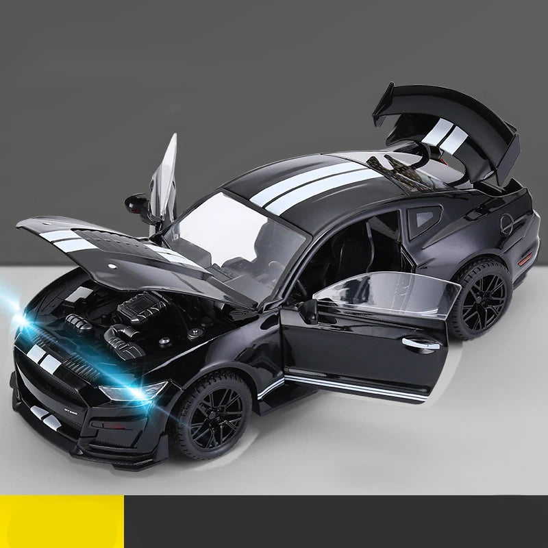 1:18 Ford Mustang GT500 Diecast Car