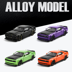 1:32 Dodge Challenger SRT Hellcat Diecast Car