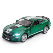 Load image into Gallery viewer, 1:32 Ford Mustang Shelby GT500 Diecast Car