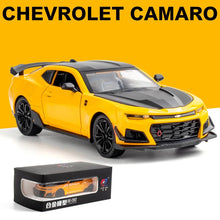 Load image into Gallery viewer, 1:24 Chevrolet Camaro Alloy Diecast Sports Car