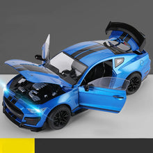Load image into Gallery viewer, 1:18 Ford Mustang GT500 Diecast Car
