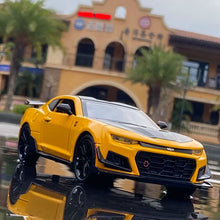 Load image into Gallery viewer, 1:24 Chevrolet Camaro Alloy Diecast Sports Car