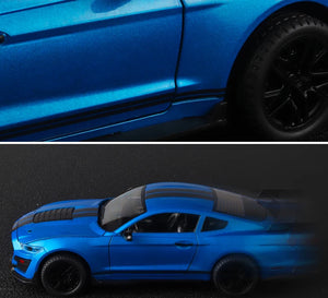 1:18 Ford Mustang GT500 Diecast Car